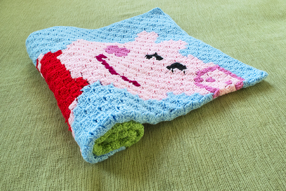 Pappa Pig crochet baby blanket | Handmade baby blanket